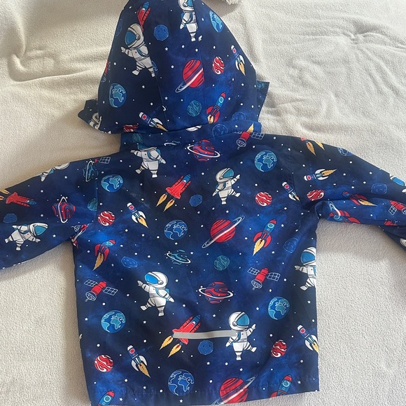 Wawsam rain coat Space Themed! - Picture 7 of 7